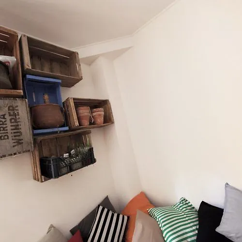 Dopa بيت شباب بولونيا