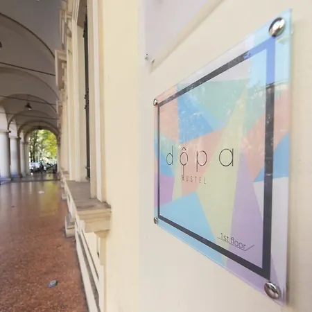 Dopa بيت شباب بولونيا